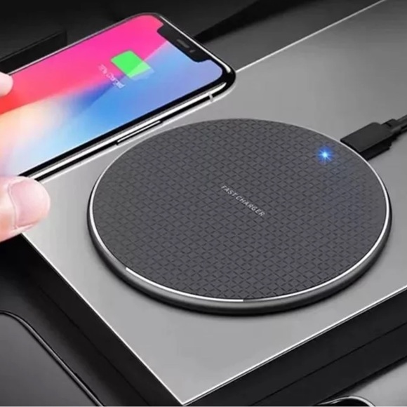 20W FAST WIRELESS CHARGER FOR SAMSUNG AND IPHONE 📱 COLOR BLACK - Picture 3 of 4